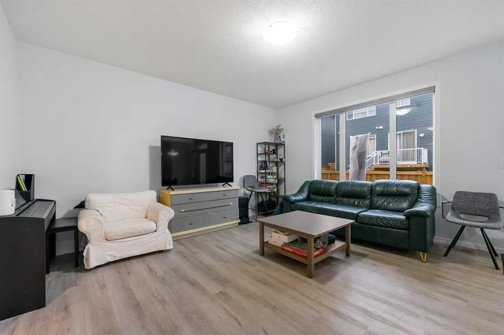 281 Yorkville Road SW