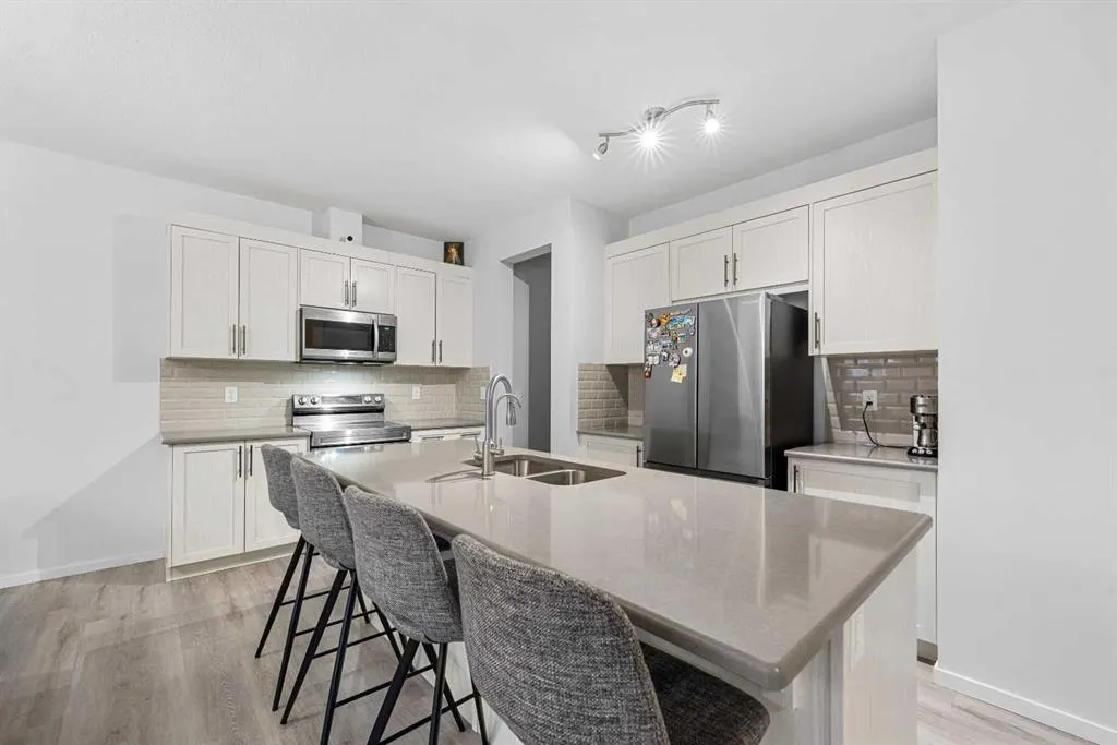 281 Yorkville Road SW