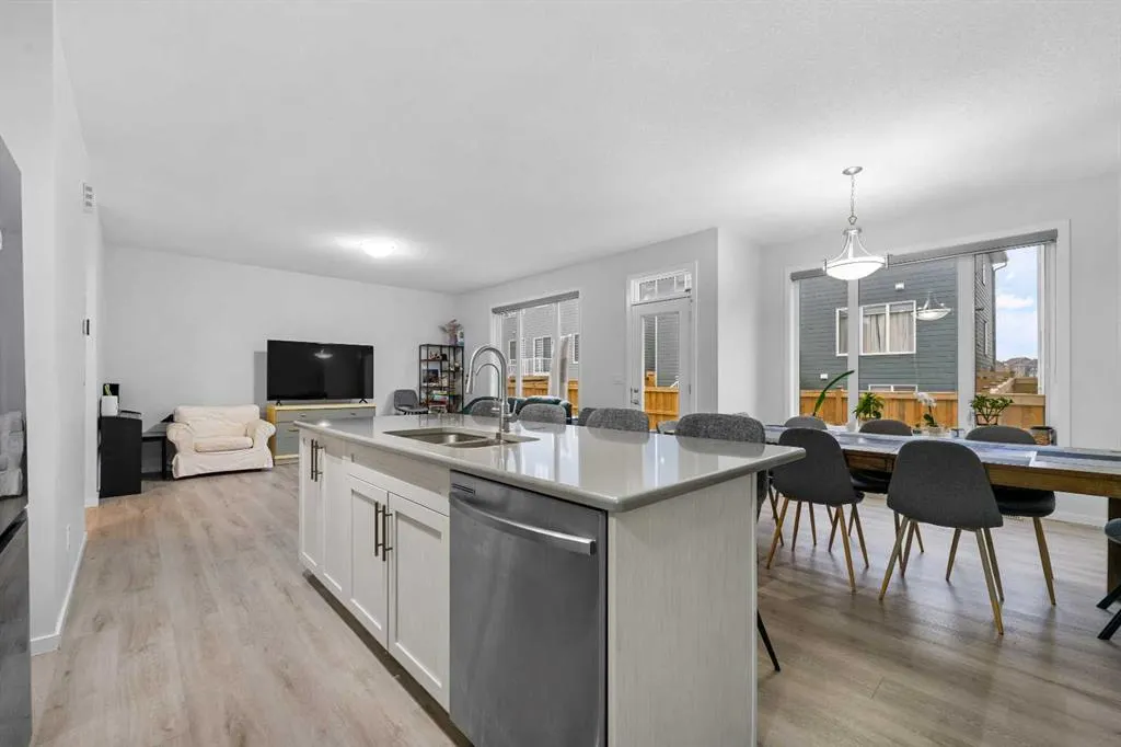 281 Yorkville Road SW