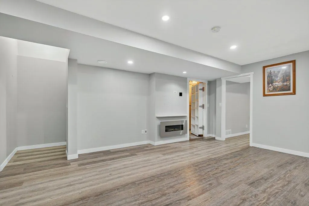 234 Williamstown Close NW