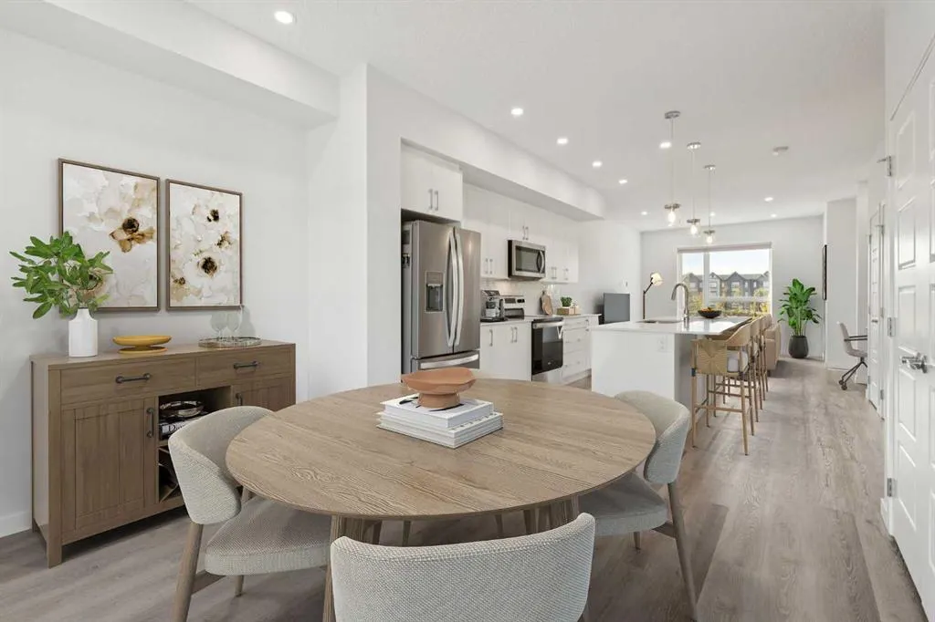 54 Evanscrest Manor NW