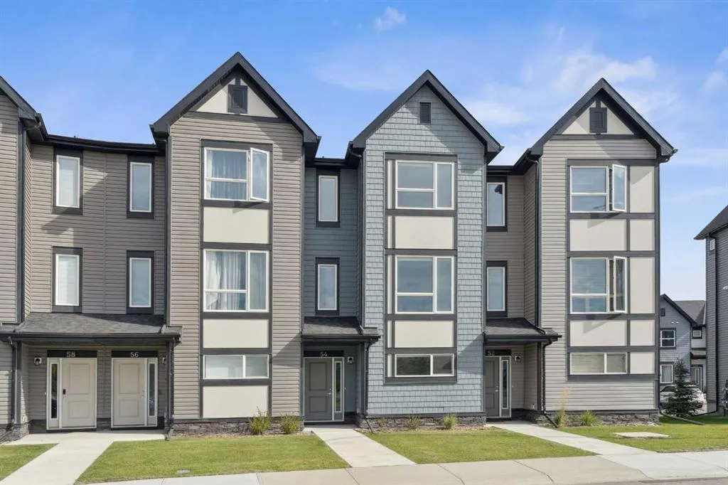 54 Evanscrest Manor NW