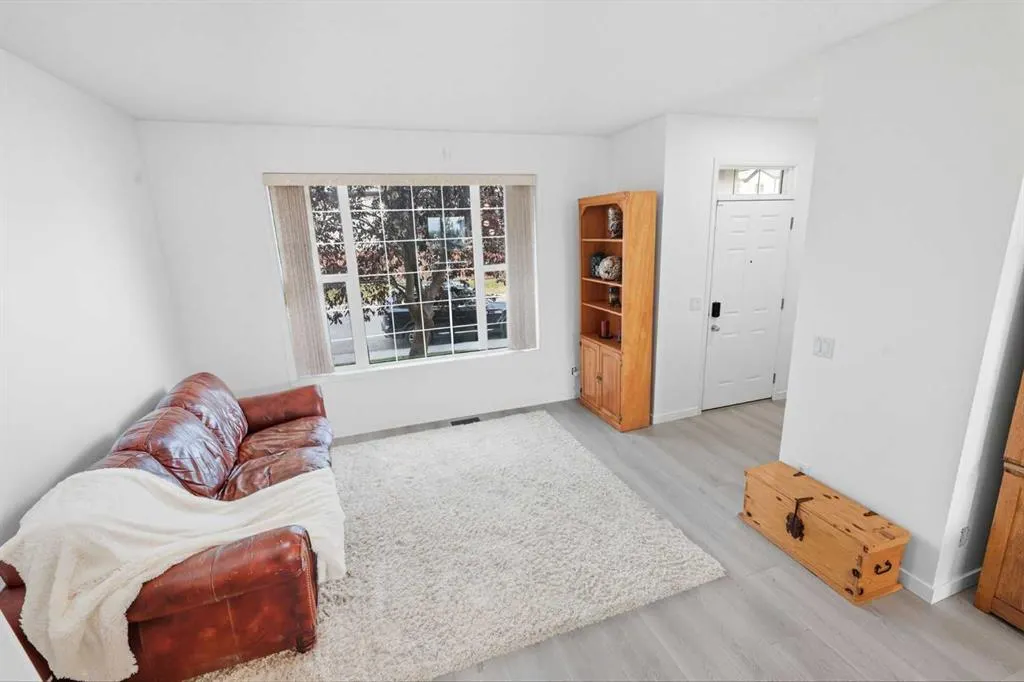 47 Covemeadow Close NE