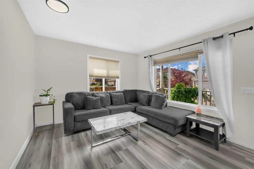 4 Saddlecreek Terrace NE