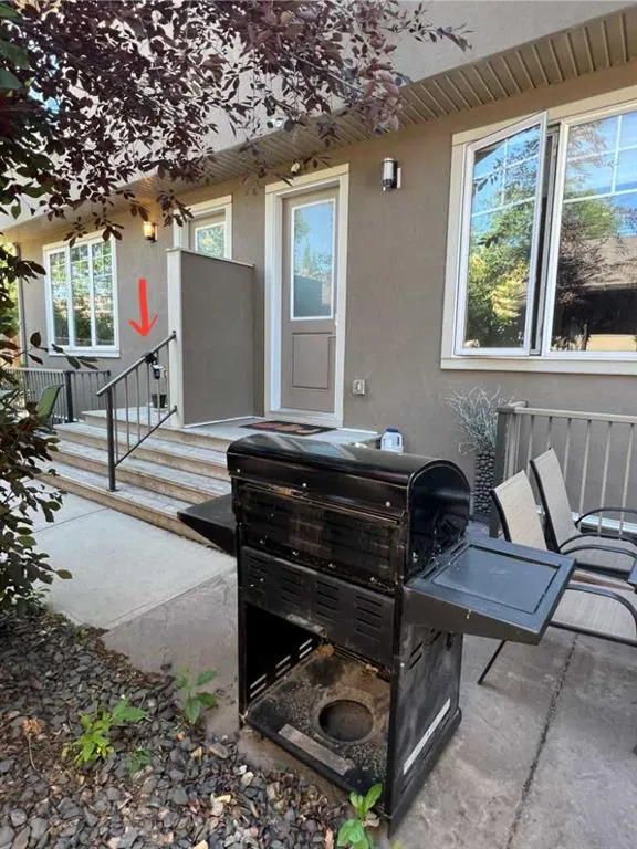 924 3 Avenue NW, #2