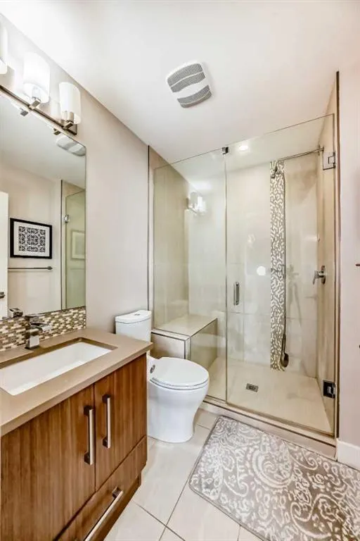 924 3 Avenue NW, #2
