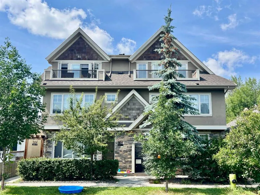 924 3 Avenue NW, #2