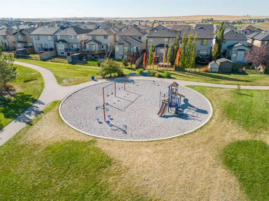 2938 Chinook Winds Drive SW