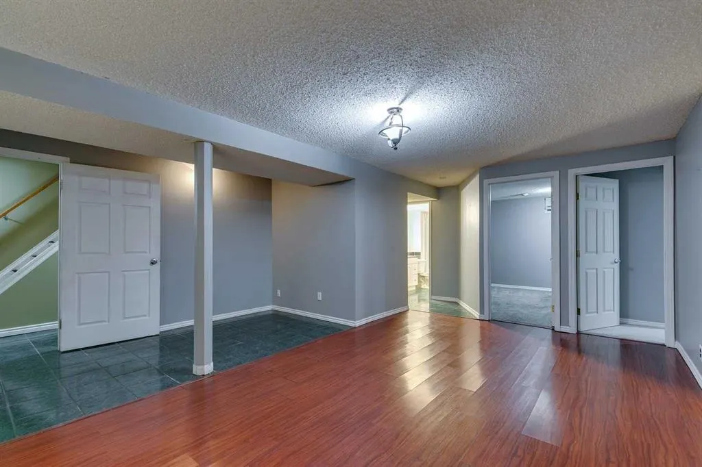 100 Allandale Close SE