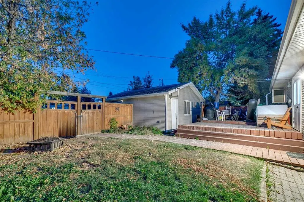 100 Allandale Close SE