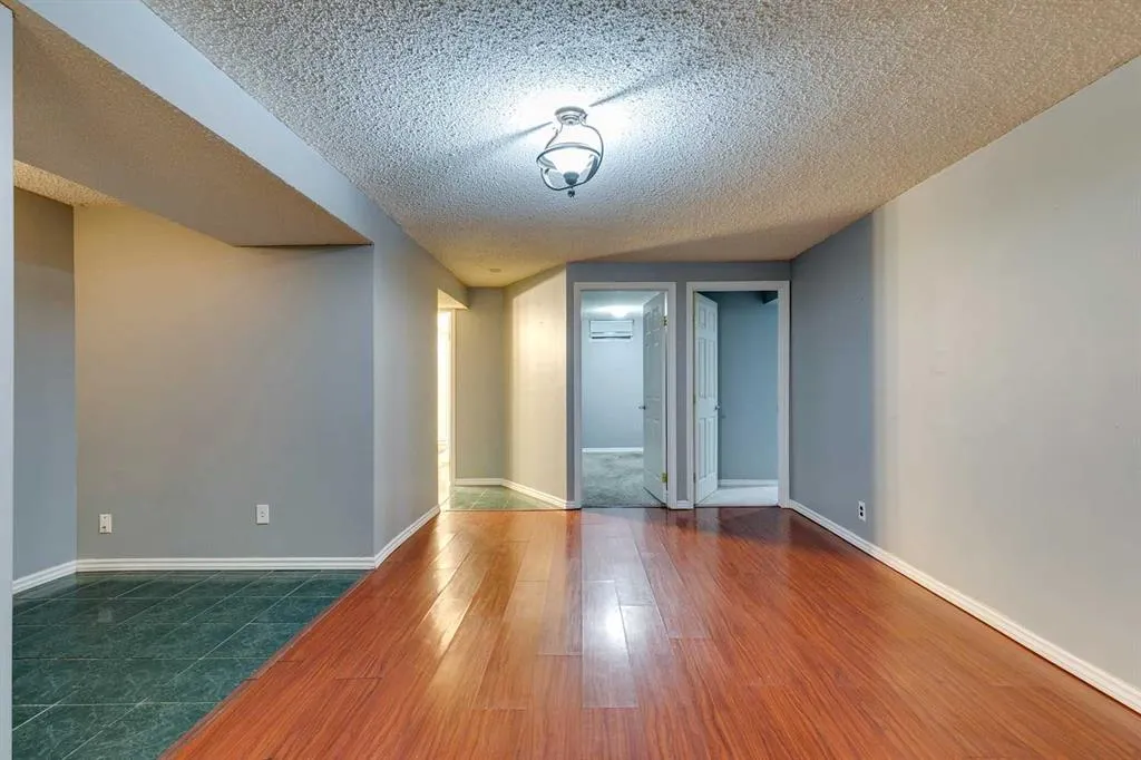 100 Allandale Close SE