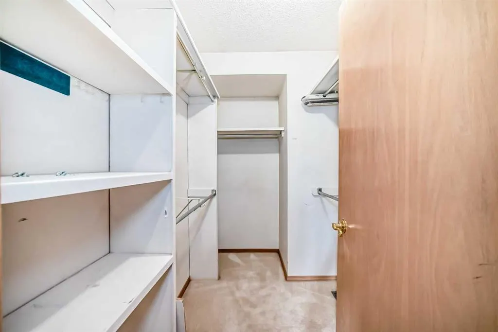 135 Canterbury Court SW