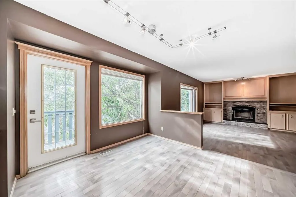 135 Canterbury Court SW
