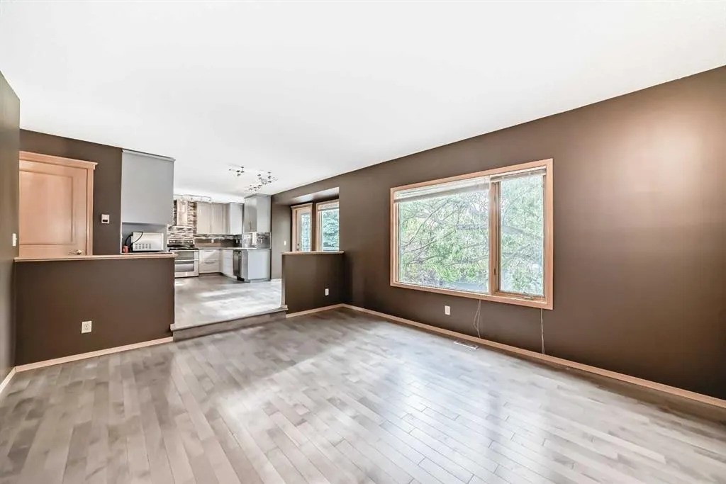 135 Canterbury Court SW