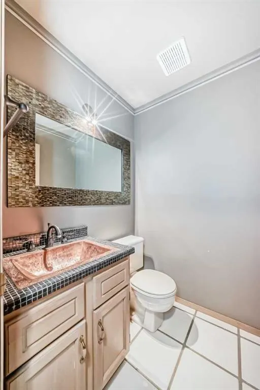 135 Canterbury Court SW
