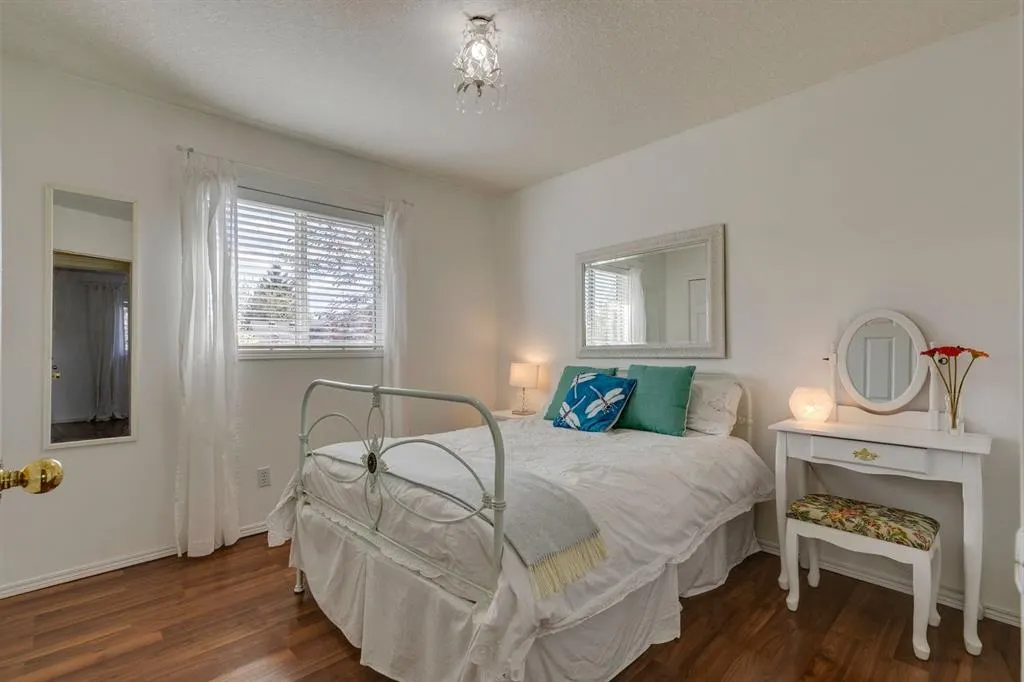 1145 Sunlake Link SE