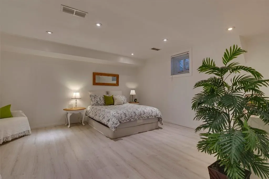 1145 Sunlake Link SE