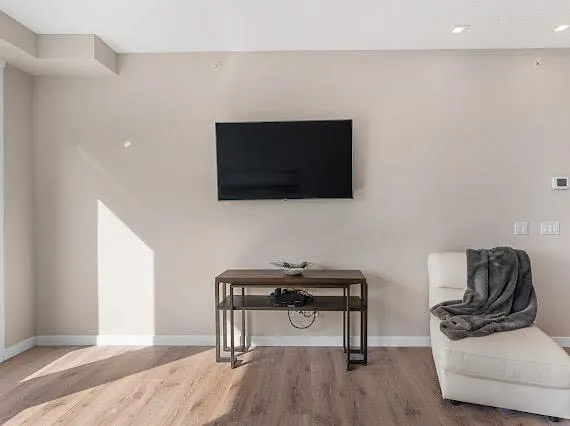 214 Sherwood Square NW, #414