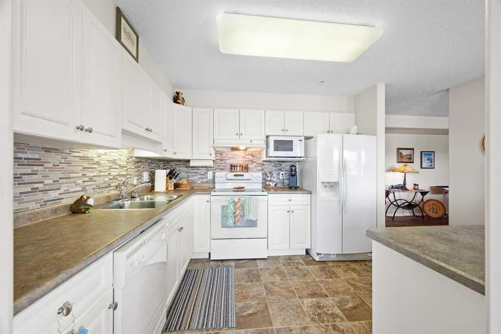 5120 48 Street, #206