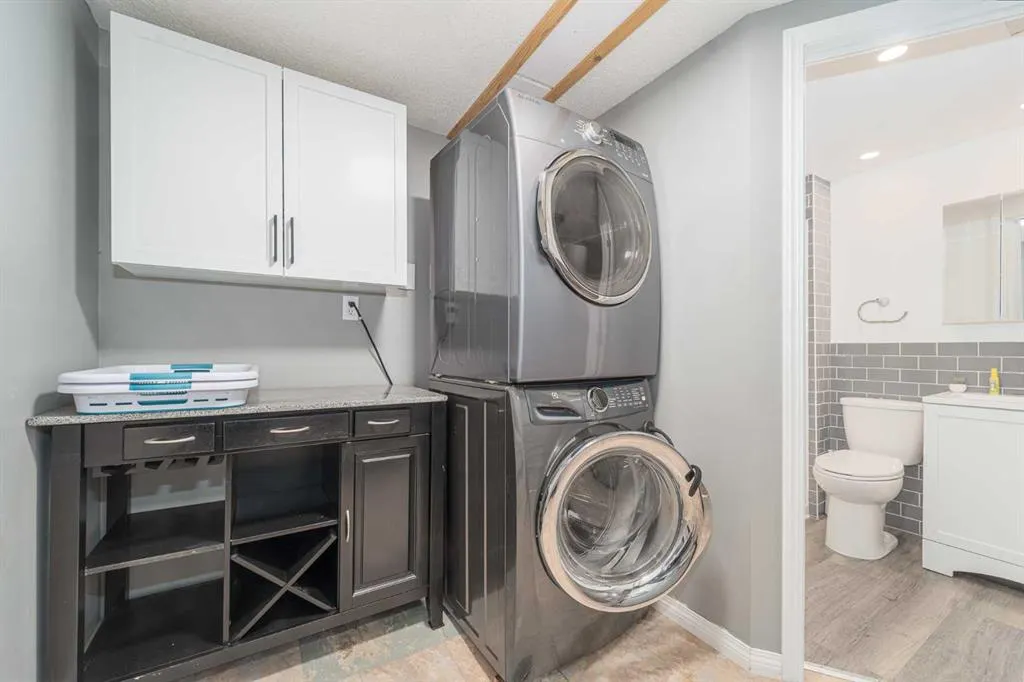 826 Columbia Boulevard W