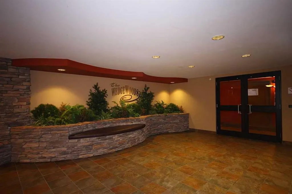 30 Discovery Ridge Close SW, #518