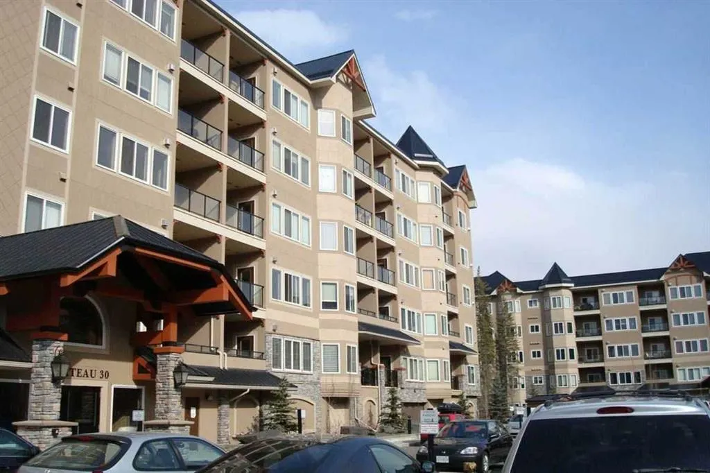 30 Discovery Ridge Close SW, #518