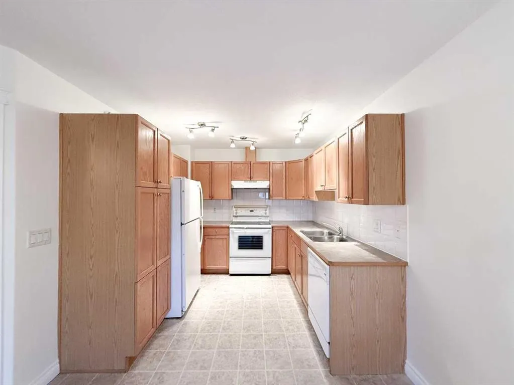 4833 52 Street, #201