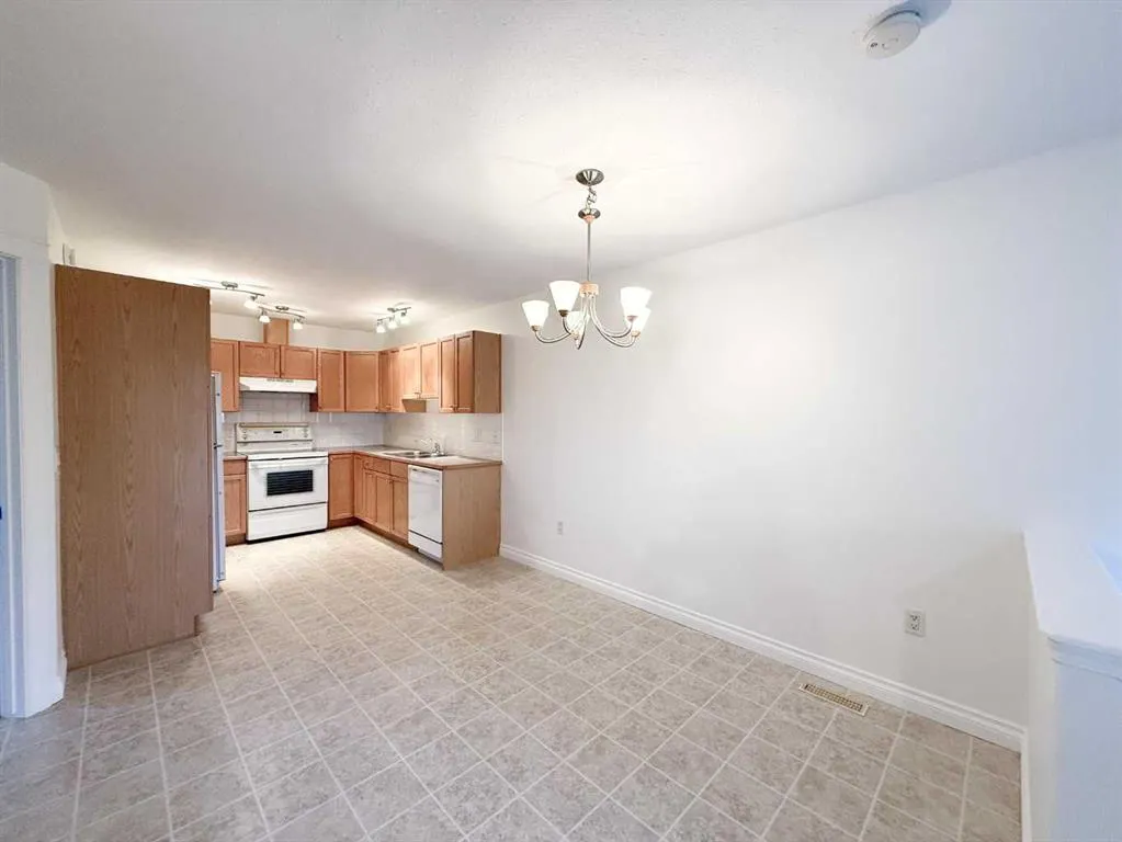 4833 52 Street, #201