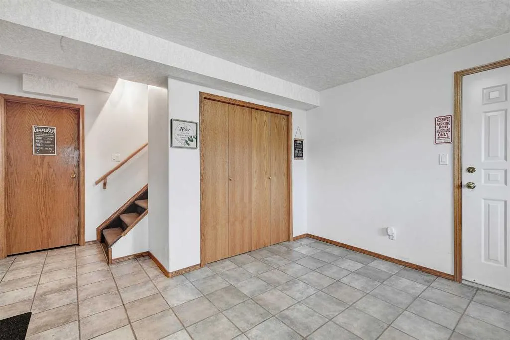 10816 STERN CRES