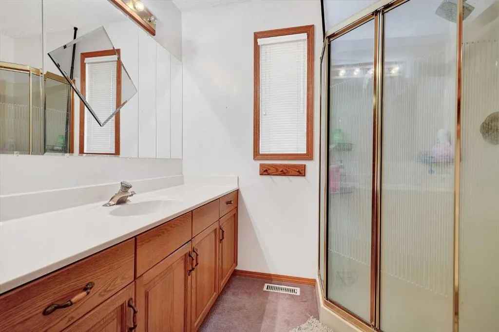 10816 STERN CRES