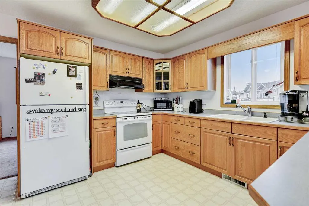 10816 STERN CRES