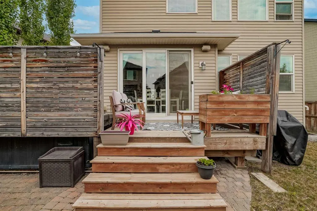 91 Nolanfield Court NW