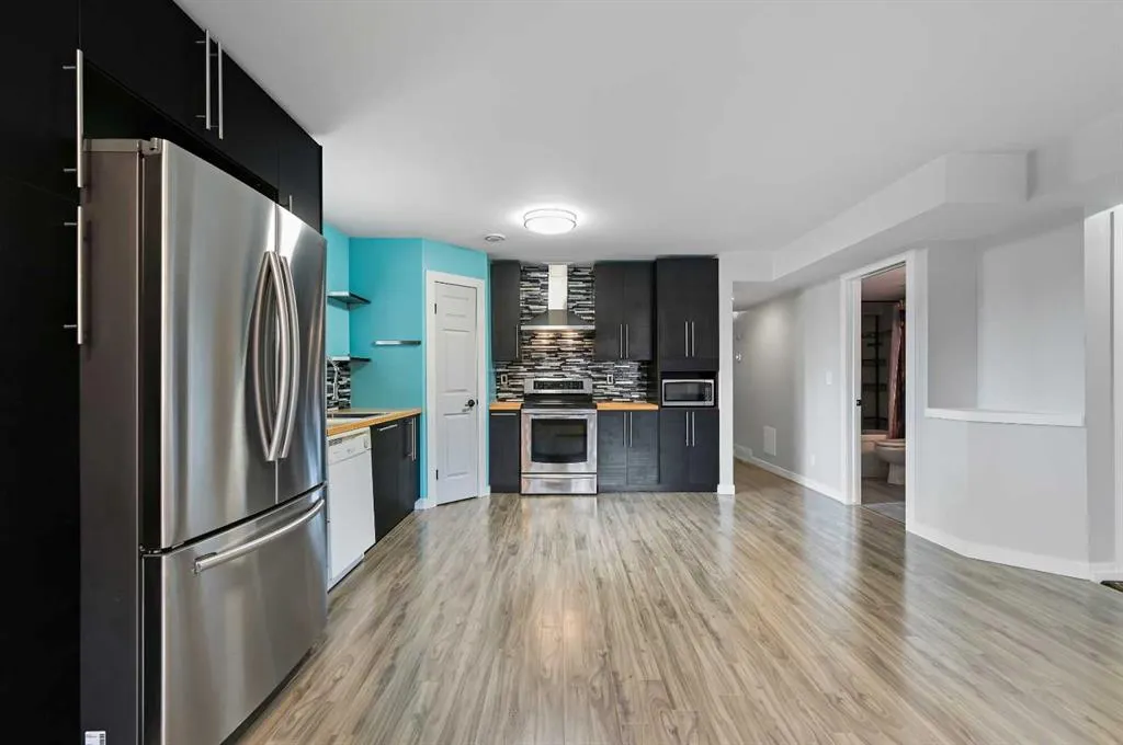 1723 37 Street SE, #201