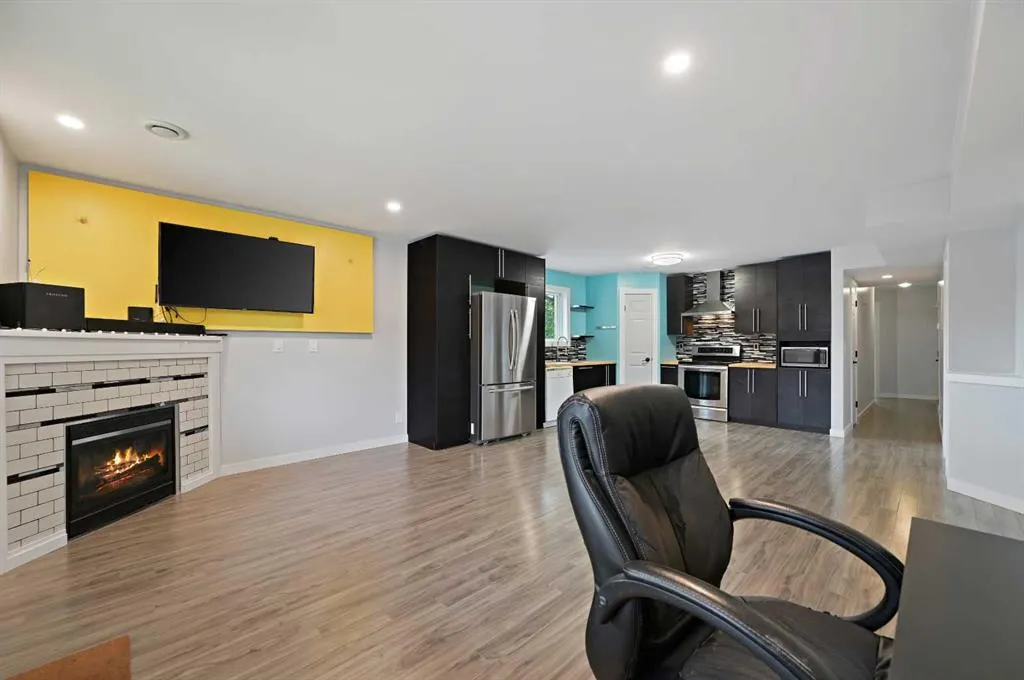 1723 37 Street SE, #201