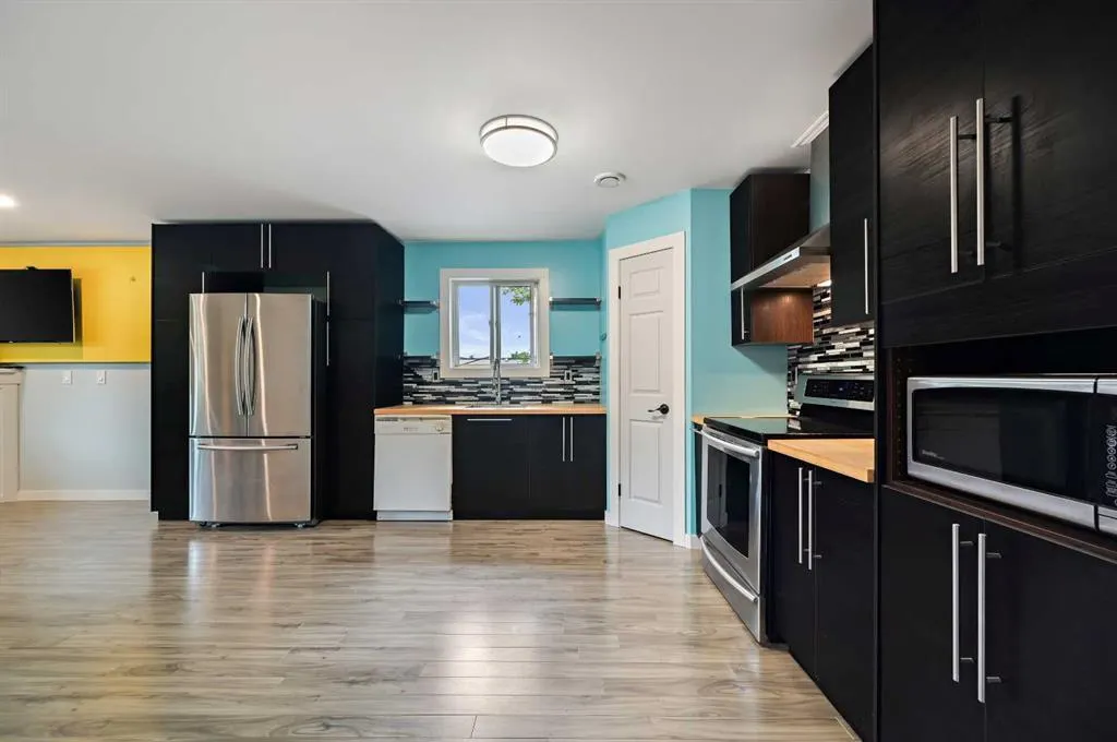 1723 37 Street SE, #201