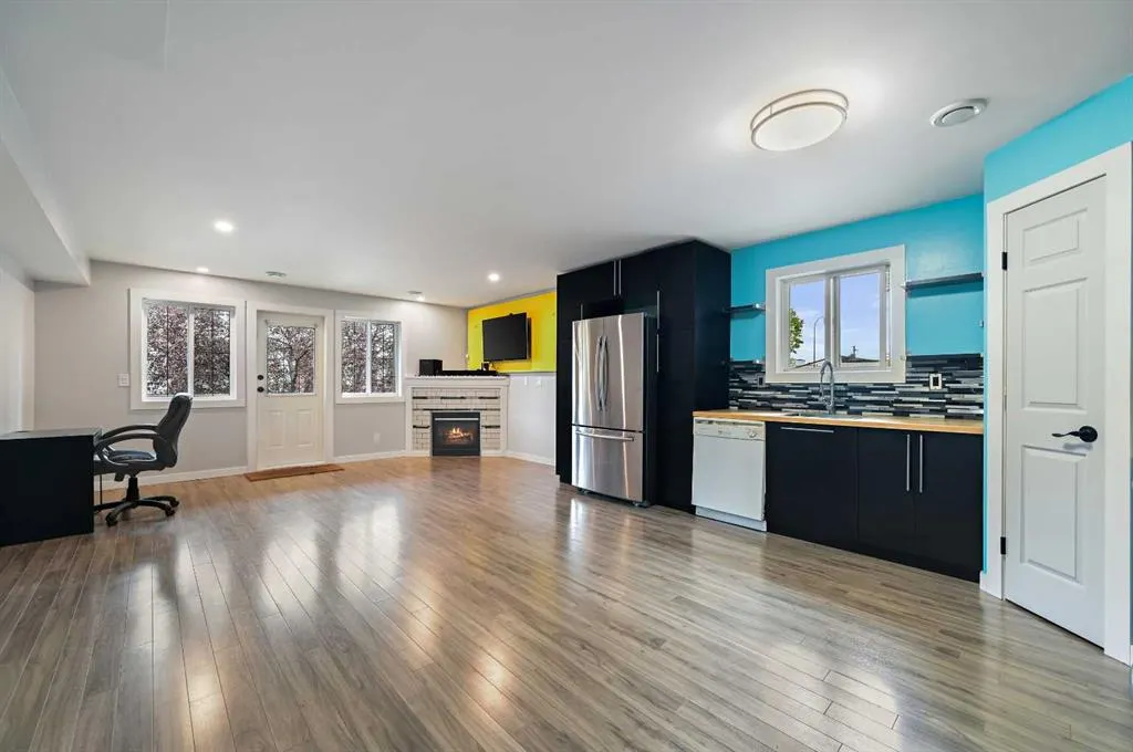 1723 37 Street SE, #201