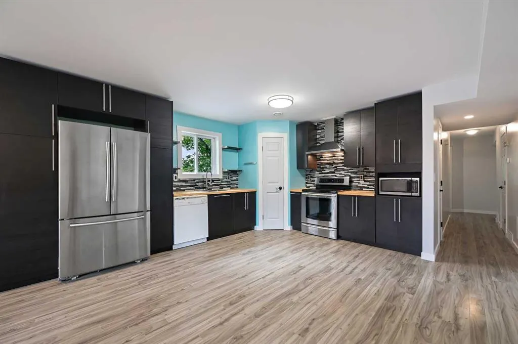 1723 37 Street SE, #201