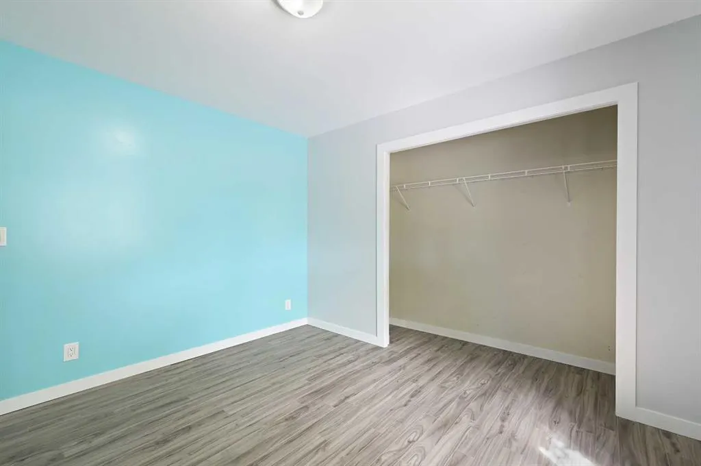 1723 37 Street SE, #201