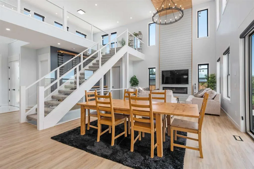 13 Calterra Court