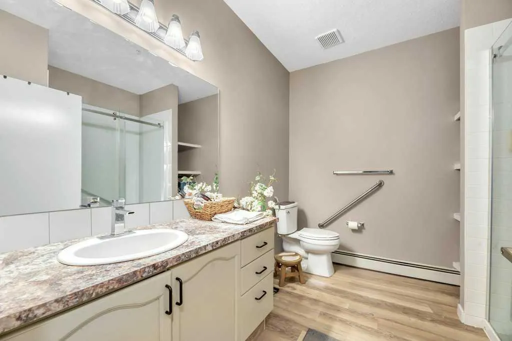 3 Parklane Way, #102