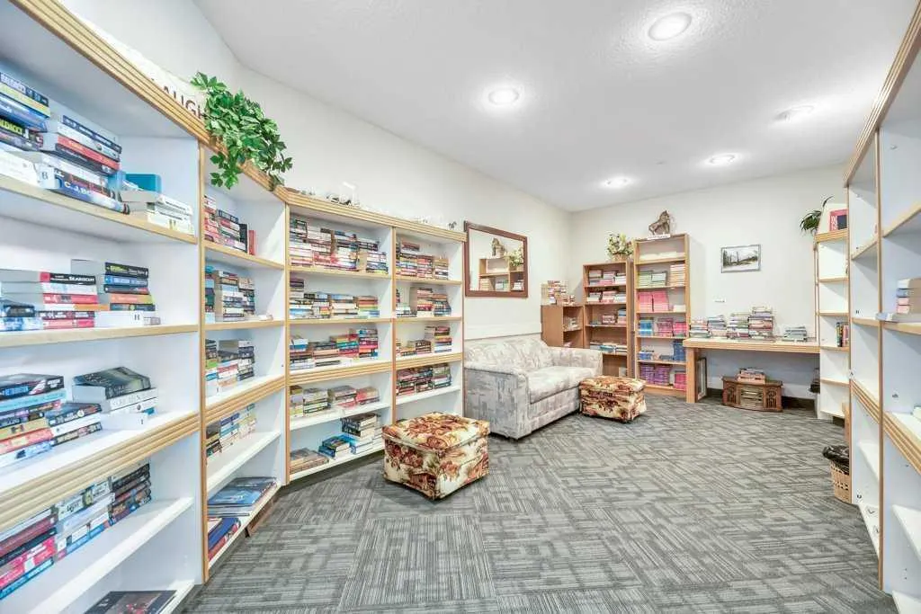 3 Parklane Way, #102