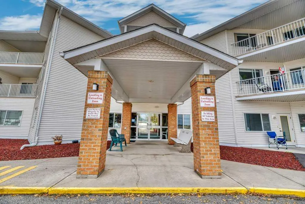 3 Parklane Way, #102