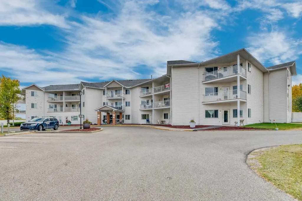 3 Parklane Way, #102