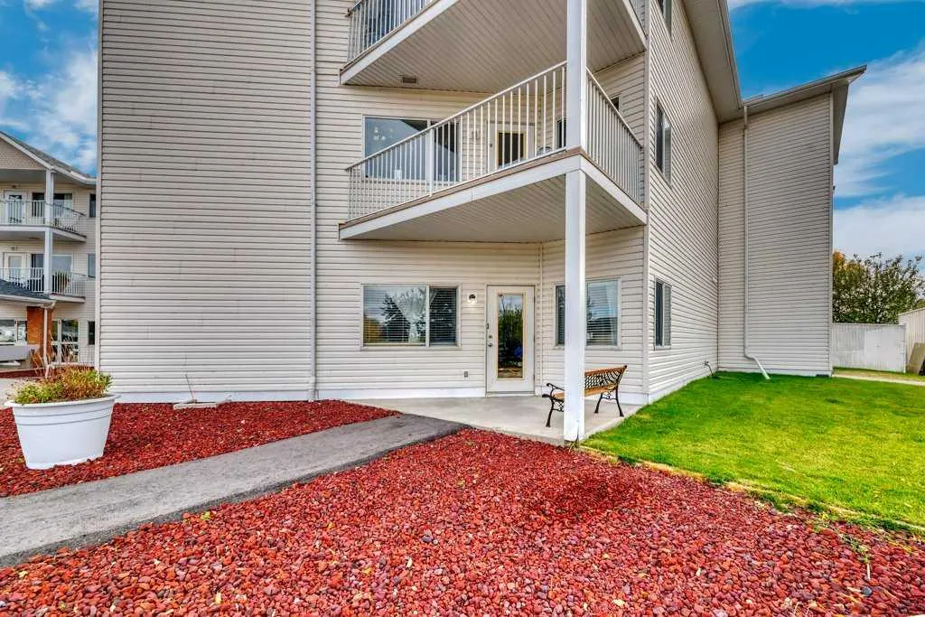 3 Parklane Way, #102