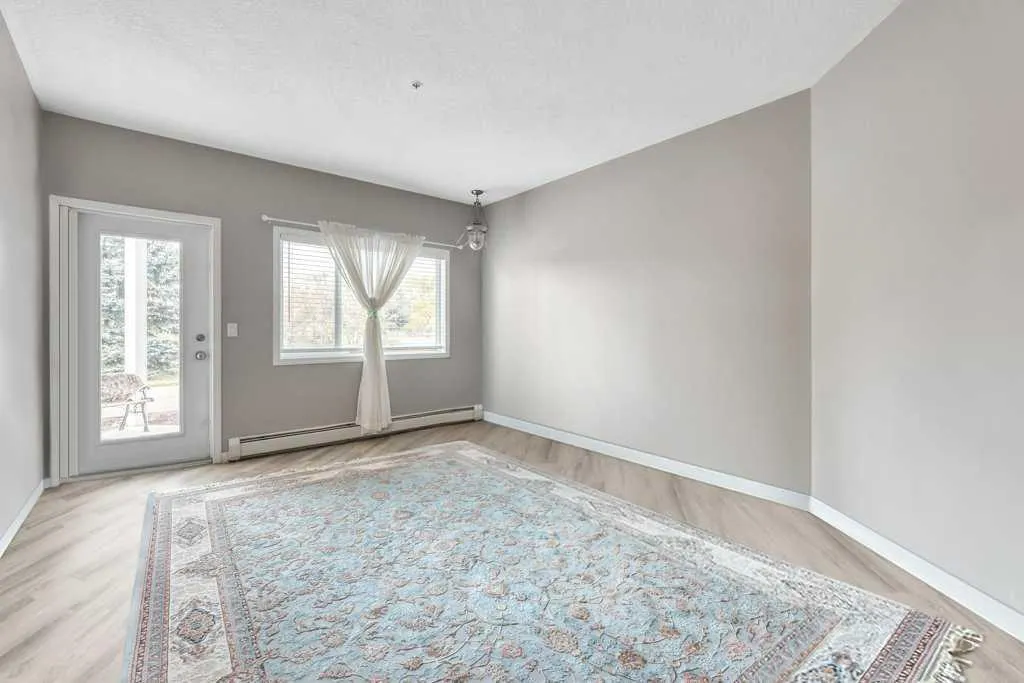 3 Parklane Way, #102