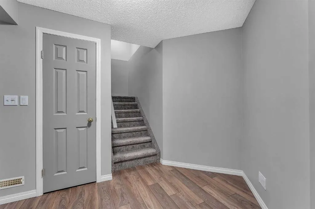 22 Cimarron Crescent