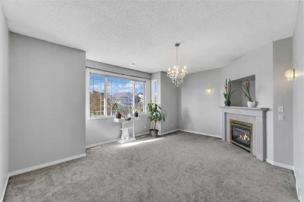 22 Cimarron Crescent