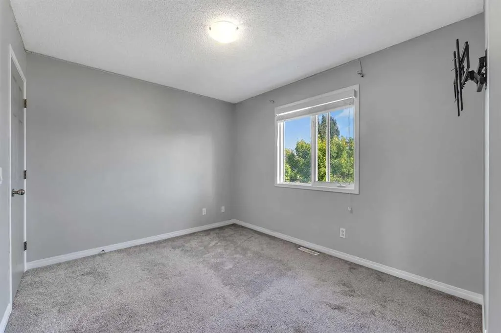 22 Cimarron Crescent