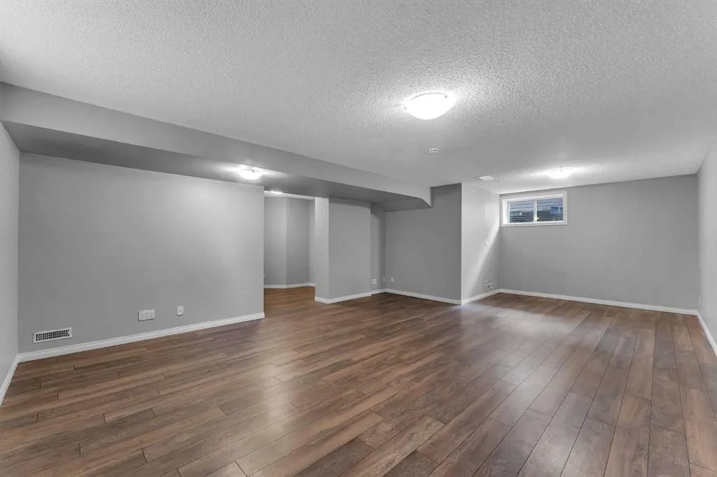 22 Cimarron Crescent