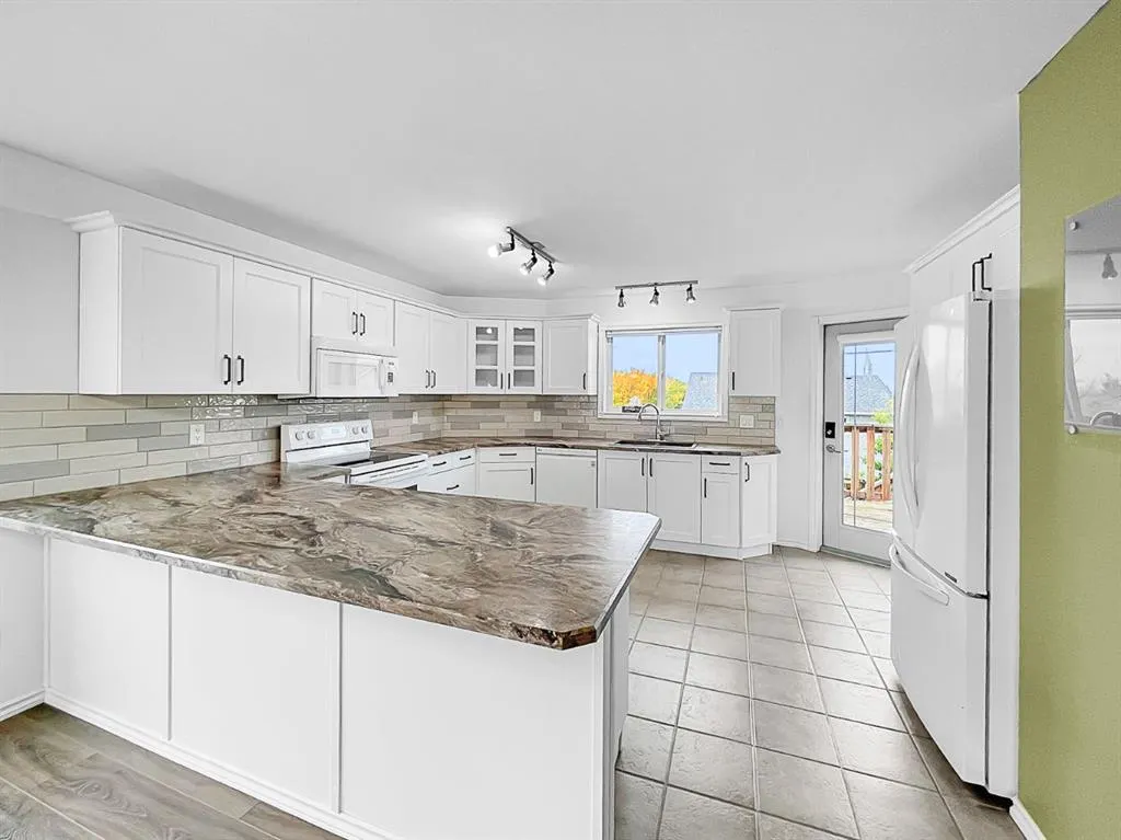 12117 Crystal Lake Drive